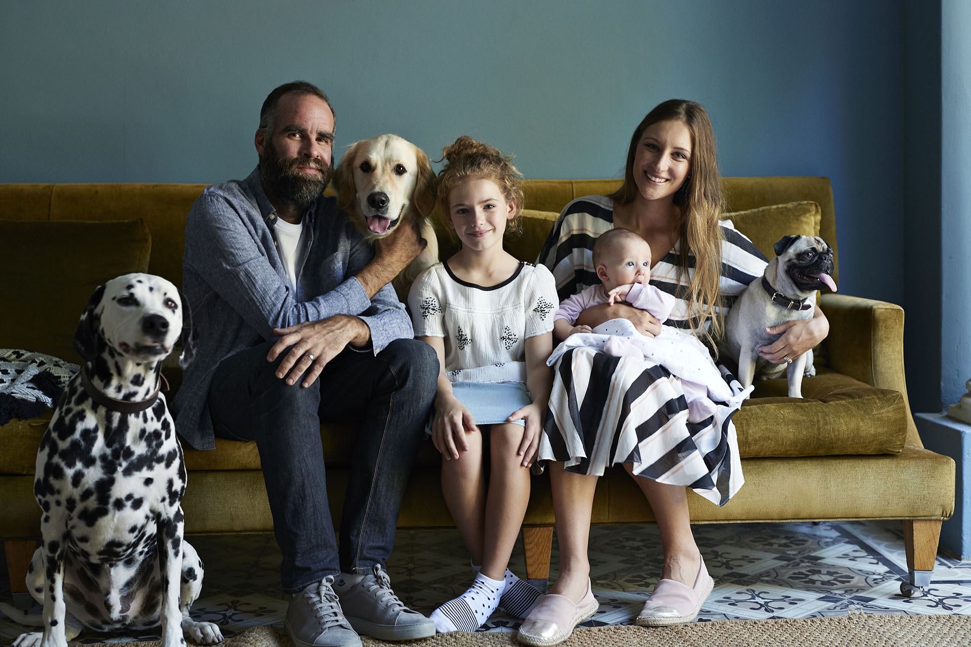 Familia con mascotas en Argentina
